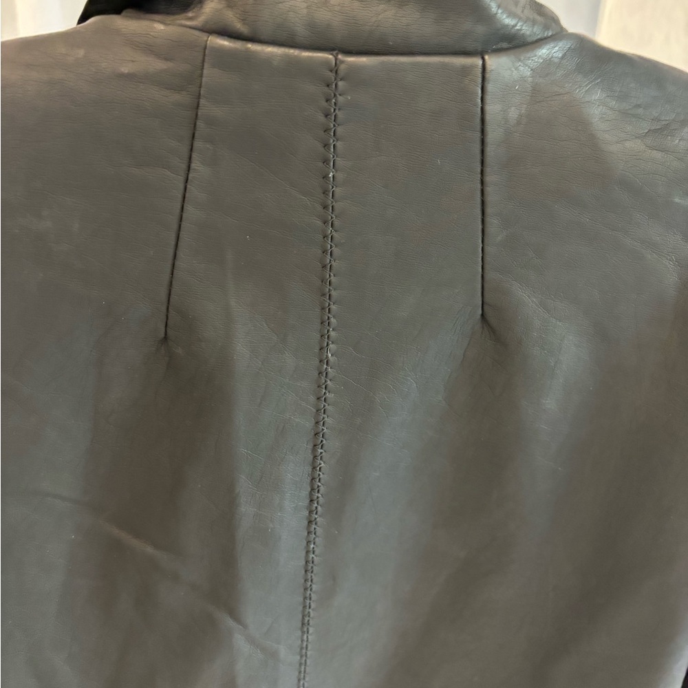 No label - Picture 9 of 13